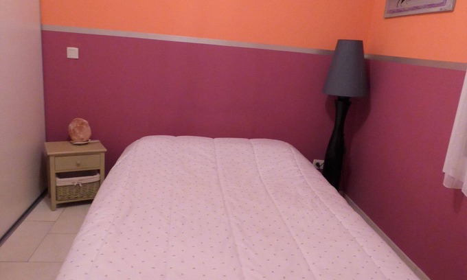 Chambly Casa | Une belle chambre, doble iluminado.