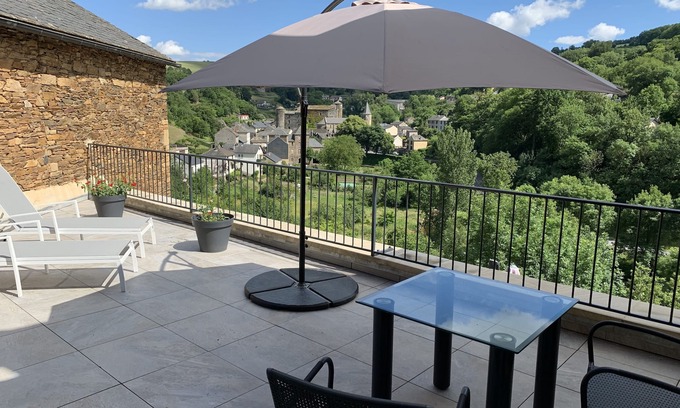 Coupiac Casa | Une Terrasse au Soleil