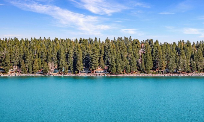 Hamilton Branch Casa | Unforgettable Lakefront 5+Bedroom in Lake Almanor