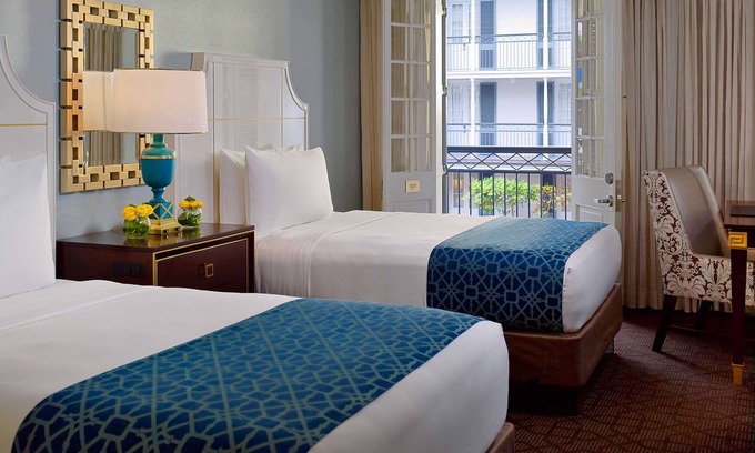 French Quarter Hotel | Unforgettable Stay in French Quarter! Pets Allowed, Balcony, w/ Outdoor Pool
