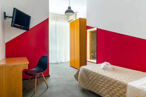 Pavia Hostal | UniHo Hostel