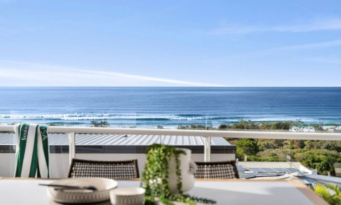 Peregian Beach Casa | Uninterrupted Ocean Views