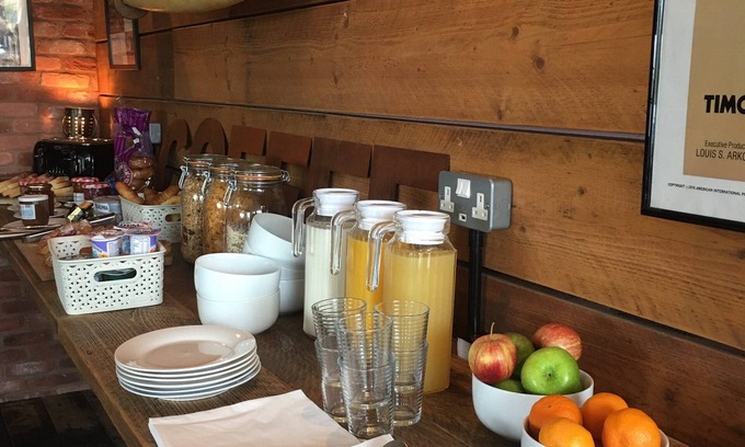 Crediton Cama Y Desayuno | Union Road Moto Velo