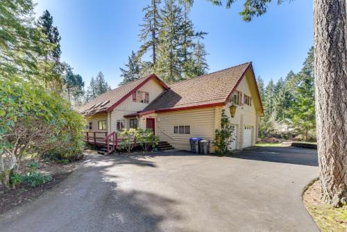Union Casa | Union Vacation Rental with Golf Course Views!