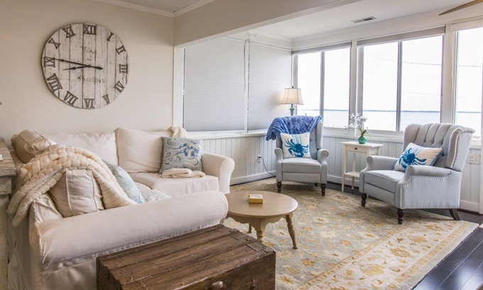 Deltaville Cabaña | Unique 2-bedroom waterfront cottage