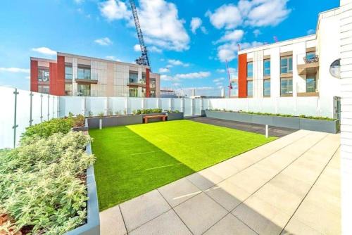 Nine Elms Apartamento | Unique 3BR 3BATH Townhouse Duplex SmartHome