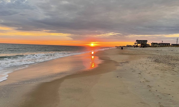Charlestown Casa | Unique contemporary cottage near the beach in the quaint town of Charlestown