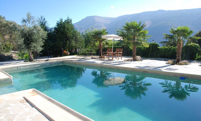 Busquistar Cabaña | Casa para 2 personas con piscina en el Parque Nacional Sierra Nevada Alpujarras