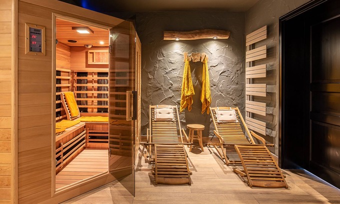 Neuheilenbach Apartamento | Unique dream apartment with whirlpool & sauna offers luxury and relaxation