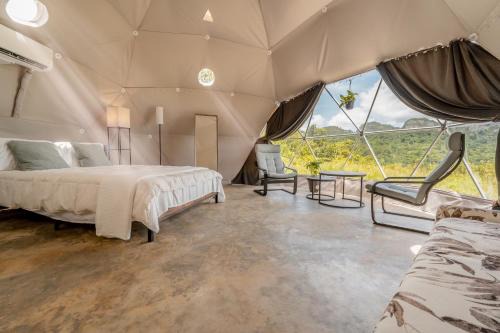 Ciales Otro | Unique Glamping Experience & Romantic Dome with Nature Escape and River