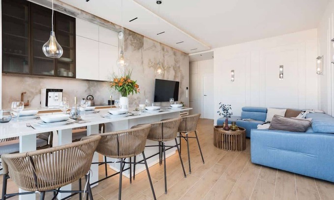 Orlinki Apartamento | Unique interiors in a modern seaside marina