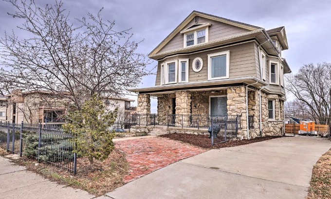 Southmoreland Apartamento | Unique Kansas City Apartment about 3 Mi to Downtown!