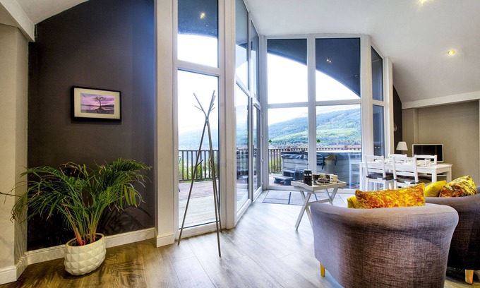Arrochar Casa | Lodge único con vistas panorámicas sobre el lago y las montañas circundantes
