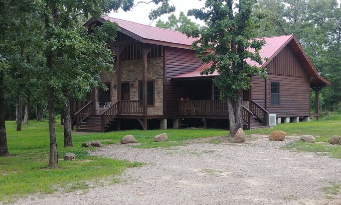 Muse Cabina | Unique Log House ubicado en el bosque cerca de Billy Creek.