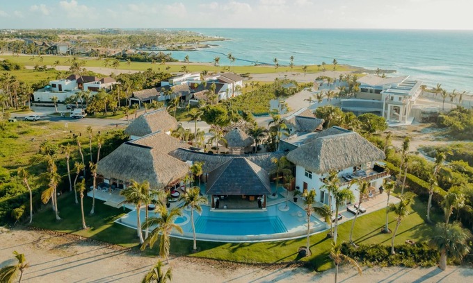 Punta Cana Villa | Unique luxury villa with full staff and ocean view
