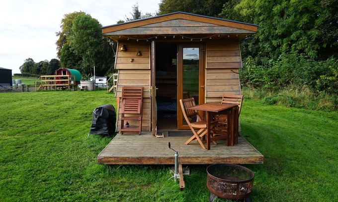 Hawick Cabina | Beehive @ Westcote Glamping
