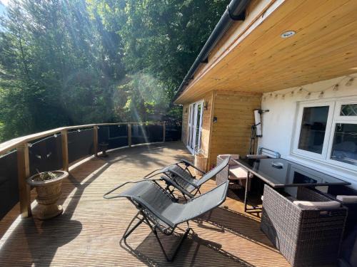 Larkhall Apartamento | Unique Orchard Lodge for couples with hot tub