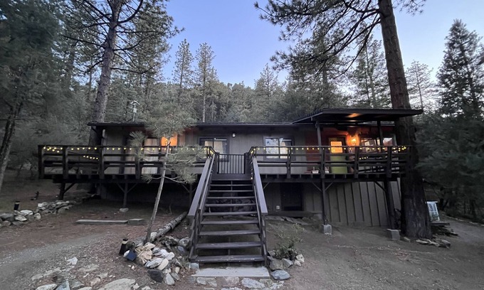 Pine Mountain Club Cabina | Unique private Forest mountain Getaway