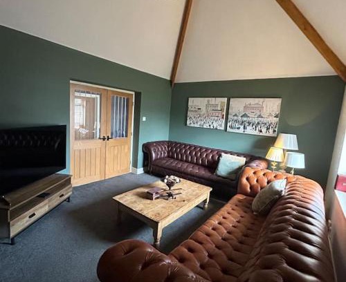 Rugby Casa | Unique private 2 bedroom property
