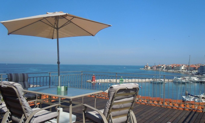Piran Apartamento | Amplio apartamento único con vistas al mar y terraza en la azotea