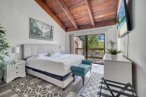 Florida Center North Apartamento | Unique Stays at Cozy Lake House near Universal