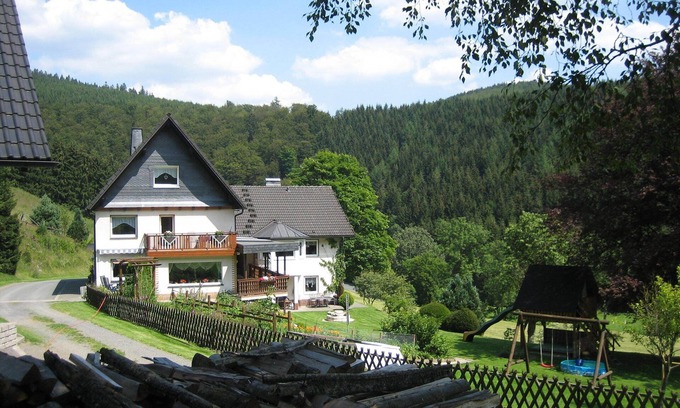 Bad Berleburg Apartamento | Ubicación individual única y soleada para los amantes de la naturaleza.