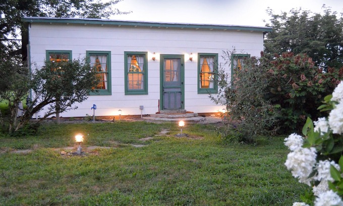 Boring Casa | Unique Tiny House Getaway on Historic Farm