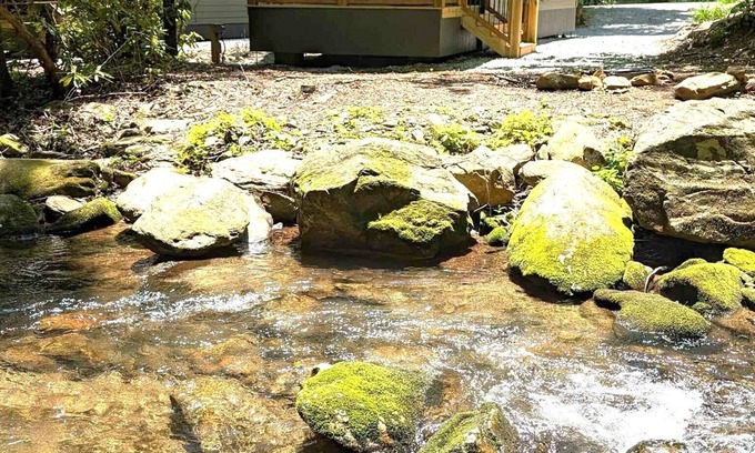 Old Fort Cabina | Unique & tranquil getaway Next to Pisgah National Forest perfect place to relax
