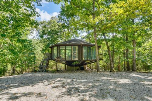 Village of Four Seasons Casa | Unique Treehouse Hideaway Near Lake of the Ozarks