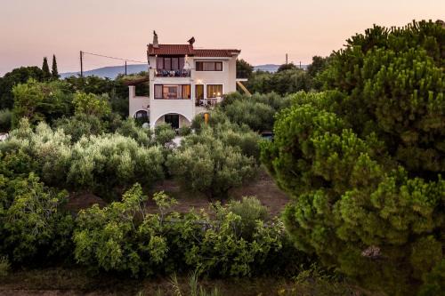Akrotiri Villa | Unique View Maisonette