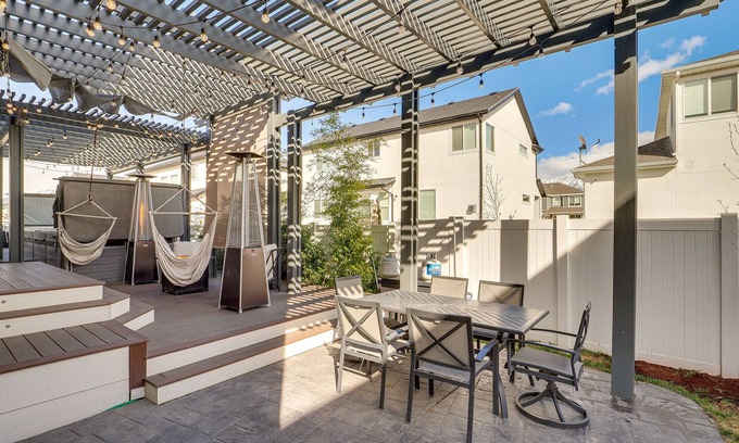 Vineyard Apartamento | Unique Vineyard Studio w/ Shared Outdoor Oasis!