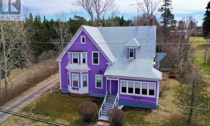 Lower Montague Casa | Unique water front Heritage home located in Lower Montague