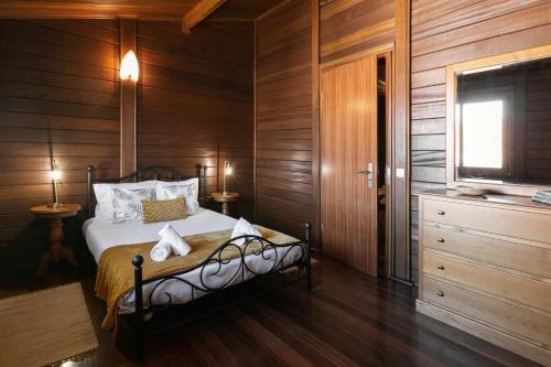 Casais do Rio Casa | Unique Wooden Cottage
