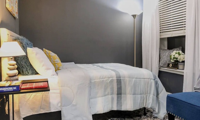 Southeast Casa | Uniquely Styled Private Suite