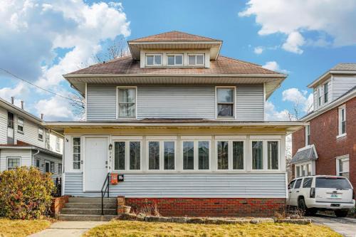 Highland Square Apartamento | Unit 1 at Oilgate at Oakdale
