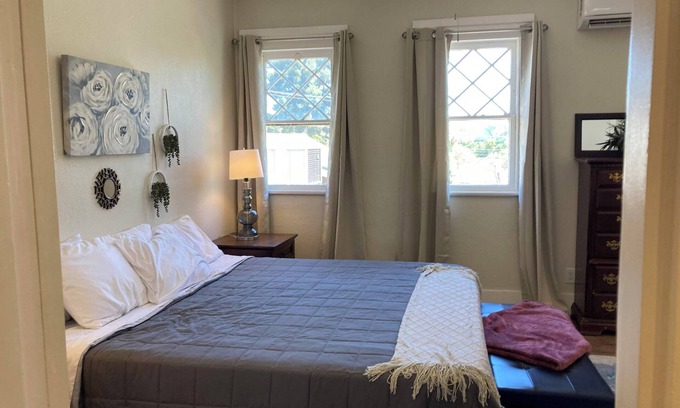 Globe Apartamento | Unit 2 - Silver - Pinal Creek East - wifi - king bed