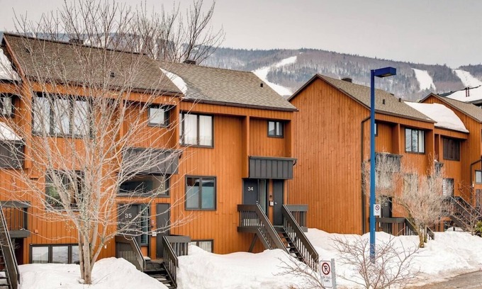 Beaupre Casa | Unit 35 - Ski-in/Ski out