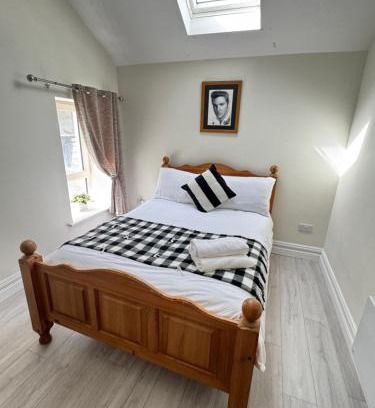 Cobh Apartamento | Unit 4 Tranquil Harbourside Retreat- Central Location