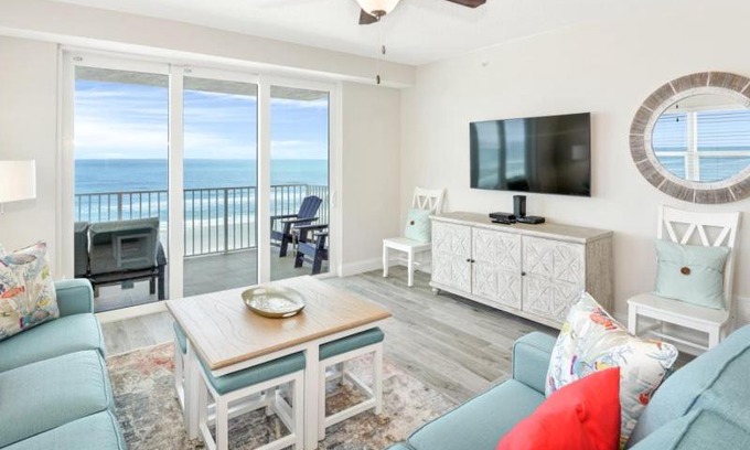 Ocean View Halifax Estates Apartamento | Unit 702 Aruba - 4 Bedroom Ocean Front