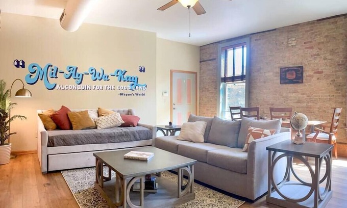 Westown Apartamento | Unit C- New Big 2 King Bedroom Condo by FiservForum/3rd St