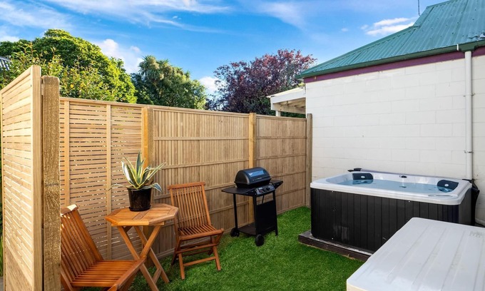 Sydenham Casa | Unit with Spa Bath Close to City