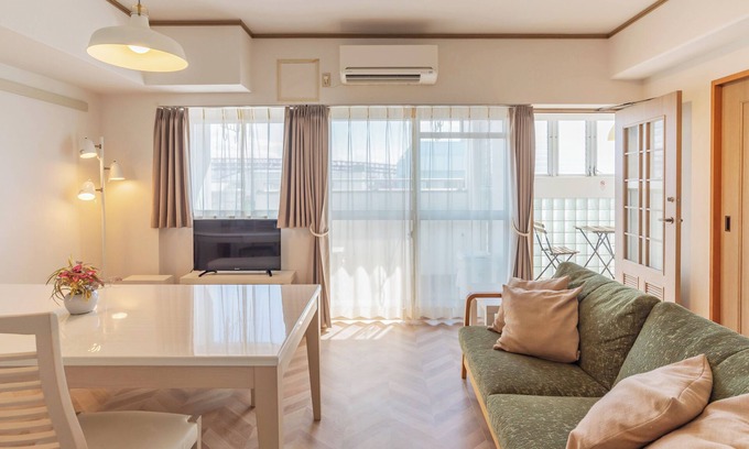 Minato Condominio | Universal Bay Condominium
