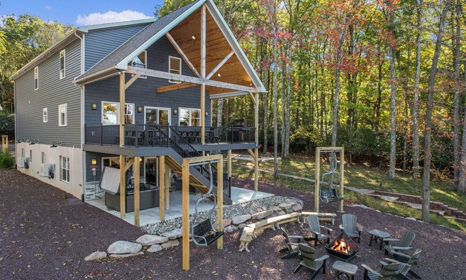 Lake Harmony Casa | Unmatched Luxury: Brand New 9BR,7BA, Elevator, Sleeps 30. Direct Lake Access