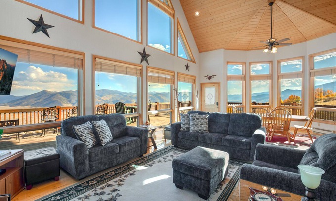 Creede Cabina | Unmatched Views of Creede - Classic Colorado Cabin - Large Deck