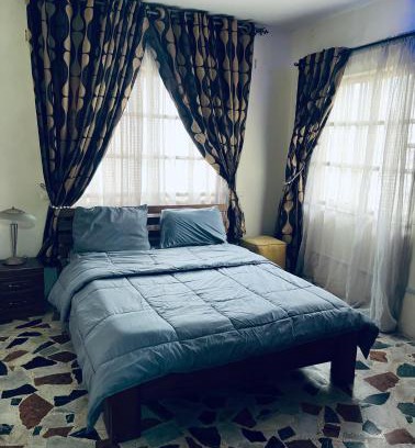 Oshodi-Isolo Casa | Uno One Airport Inn