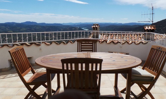Cabris Casa | Vista despejada de la bahía de Cannes y las montañas de Esterel.