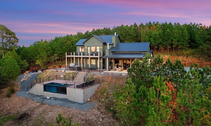 Broken Bow Cabina | Unplug & Unwind | Luxe Hilltop + Pool
