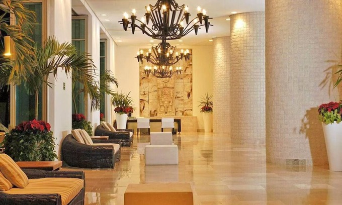 Marina Vallarta Complejo | Unwind and Embrace Luxury at the Mayan Palace Marina Vallarta - 1 week available