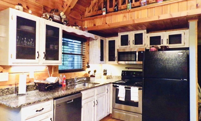 Sevierville Cabina | Unwind and enjoy the Great Smoky Mountains in Style!!