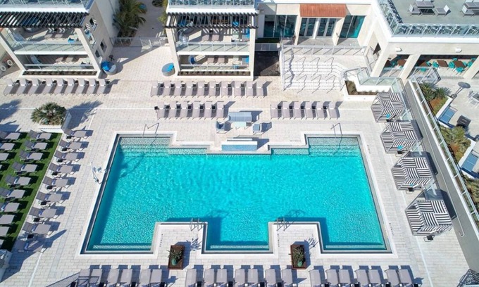 East Daytona Hotel | Unwind and Indulge In Our Oasis! 4 Relaxing Units w/ City View, Outdoor Pool